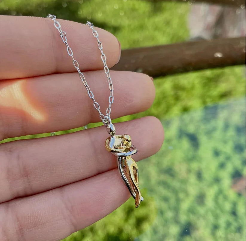 Birbirine Sarılan Çelik Kolye